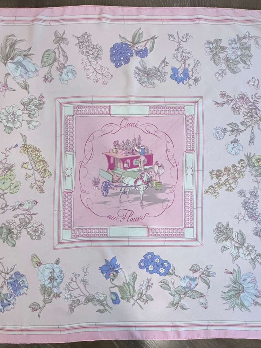 Hermes Silk Scarf Carré 90 Pink Floral Hand Rolled Made in France - Picture 7 of 11
